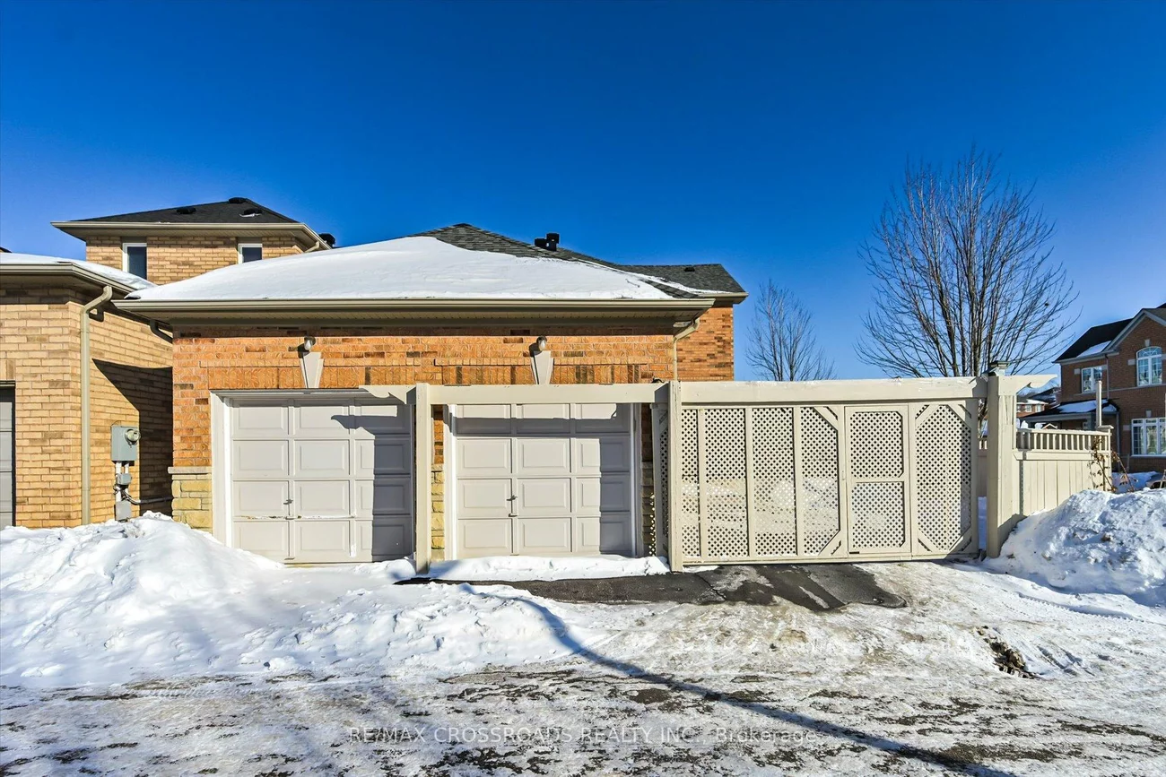 76, Shady Oaks, Cornell, Markham