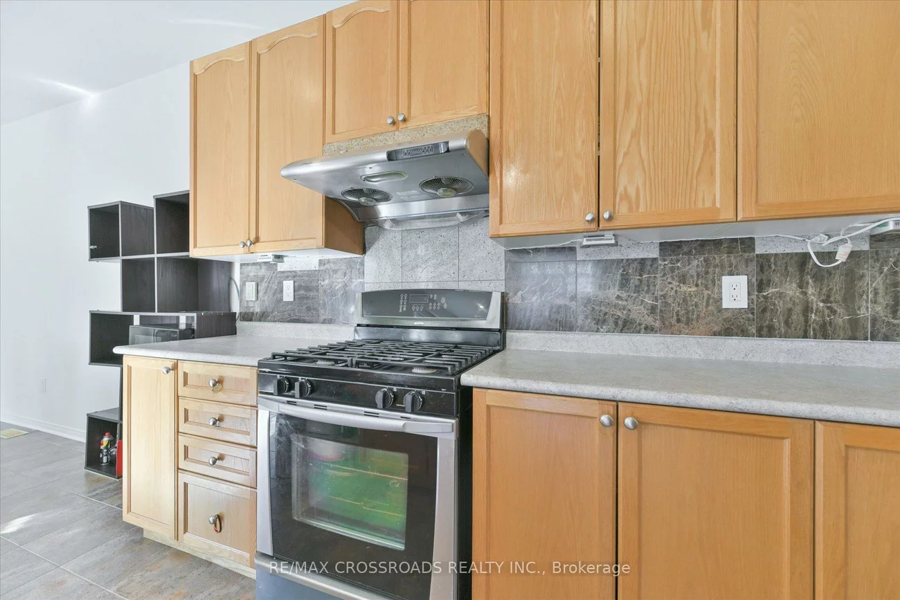 76, Shady Oaks, Cornell, Markham