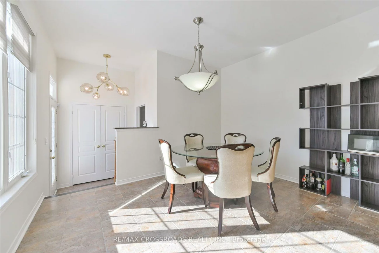 76, Shady Oaks, Cornell, Markham