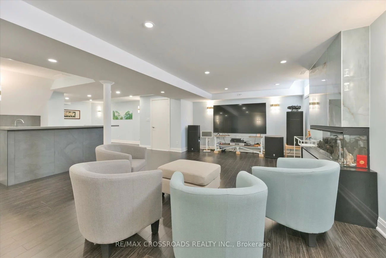 76, Shady Oaks, Cornell, Markham