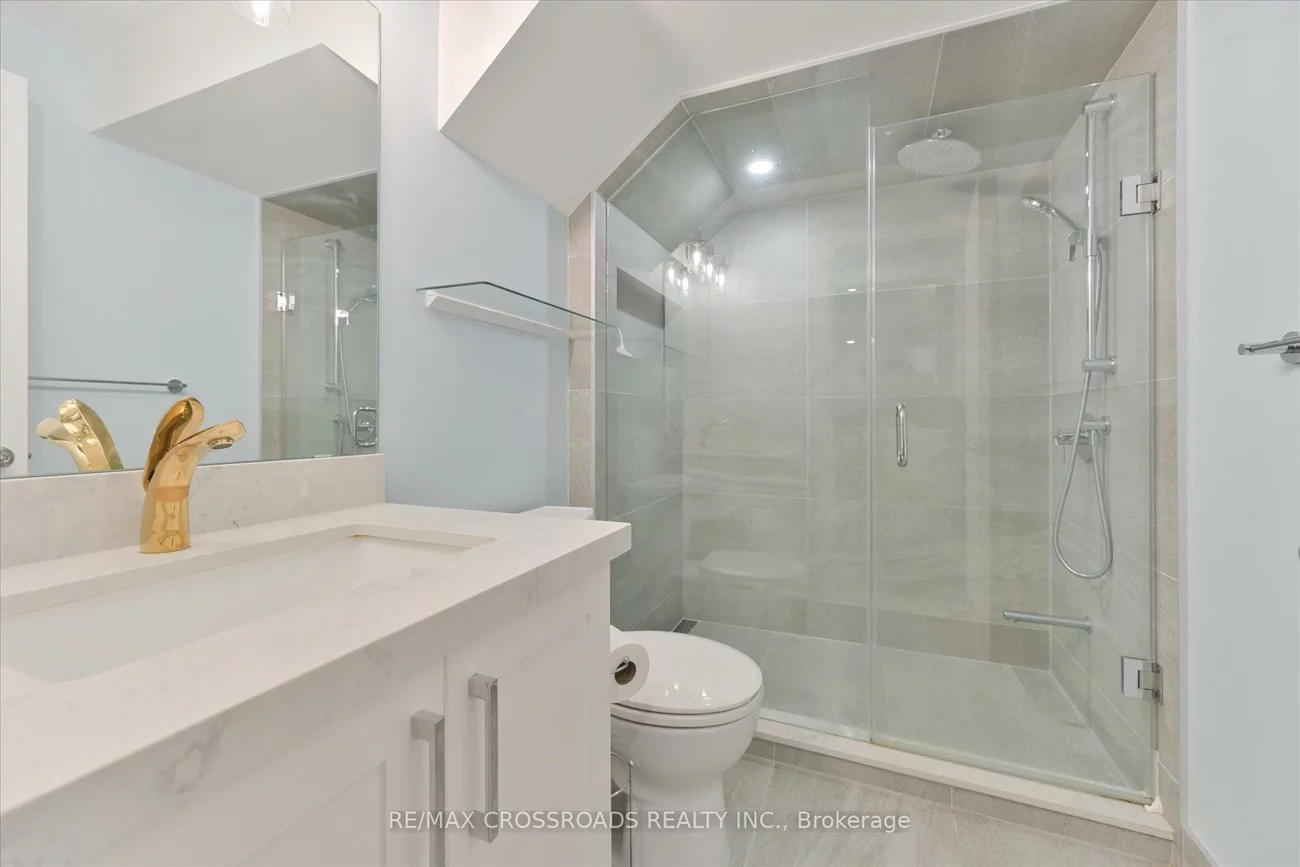 76, Shady Oaks, Cornell, Markham