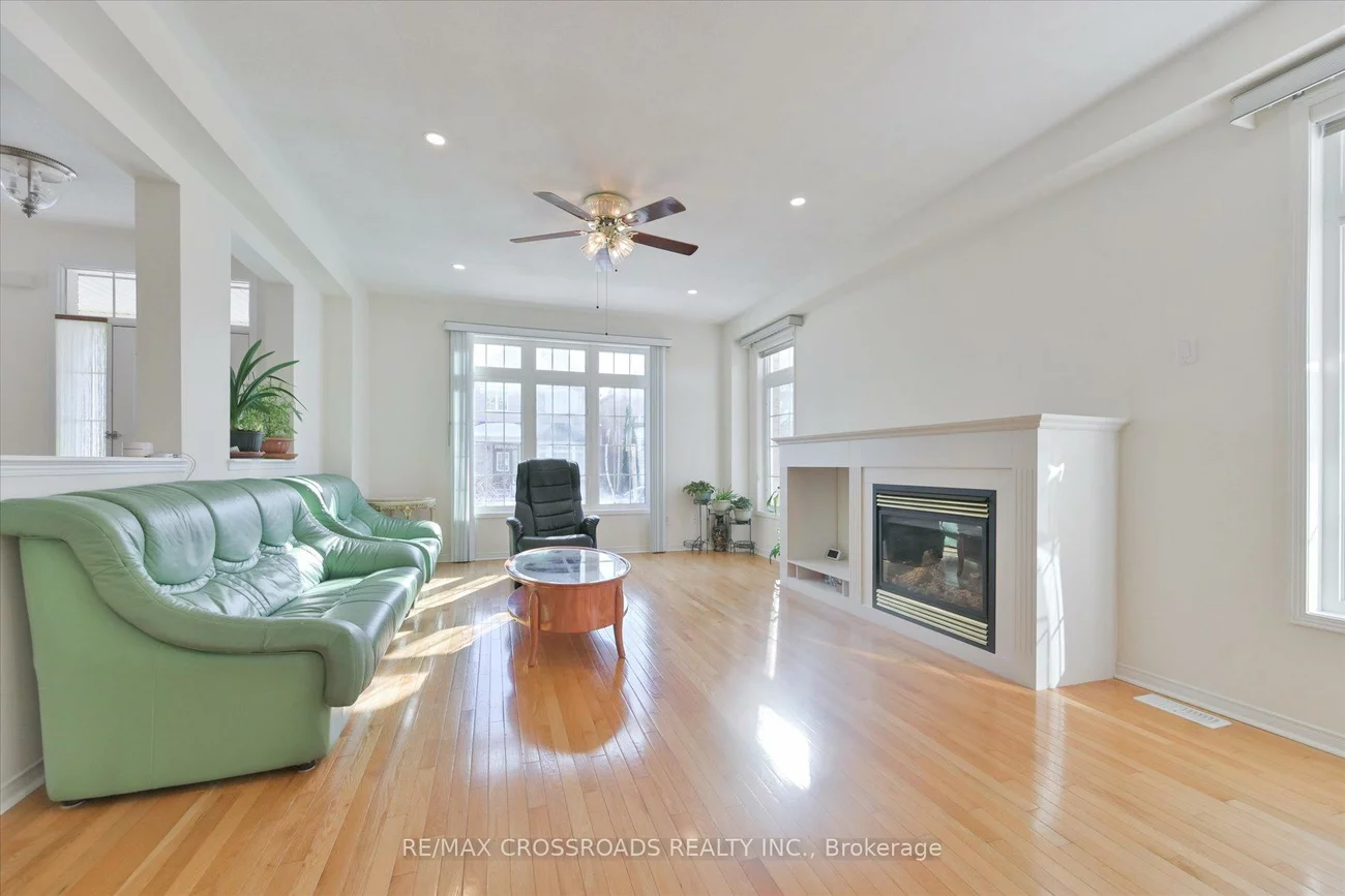 76, Shady Oaks, Cornell, Markham