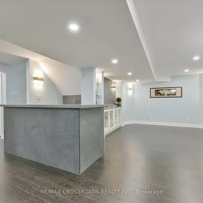 76, Shady Oaks, Cornell, Markham