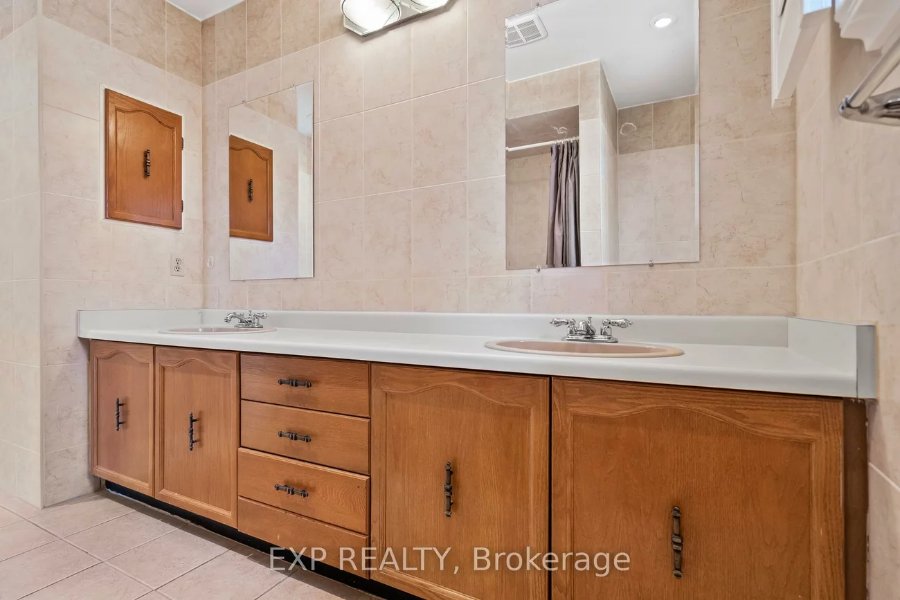 1, Alexis, Thornlea, Markham