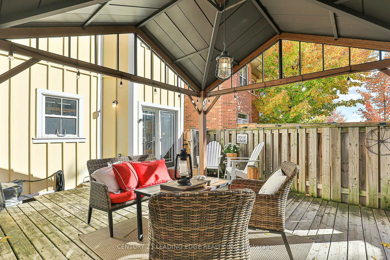 34A, WASHINGTON, Old Markham Village, Markham