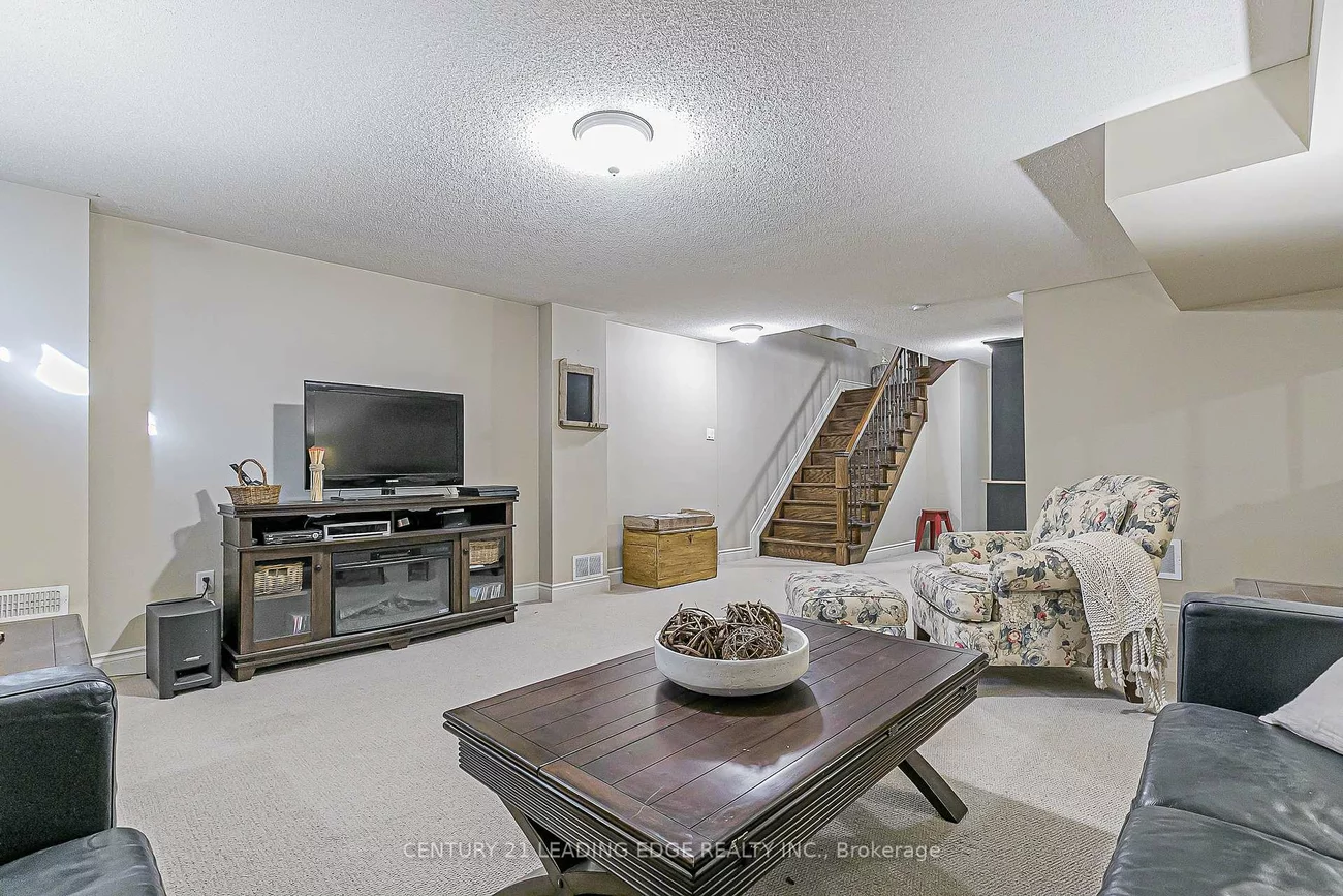 34A, WASHINGTON, Old Markham Village, Markham