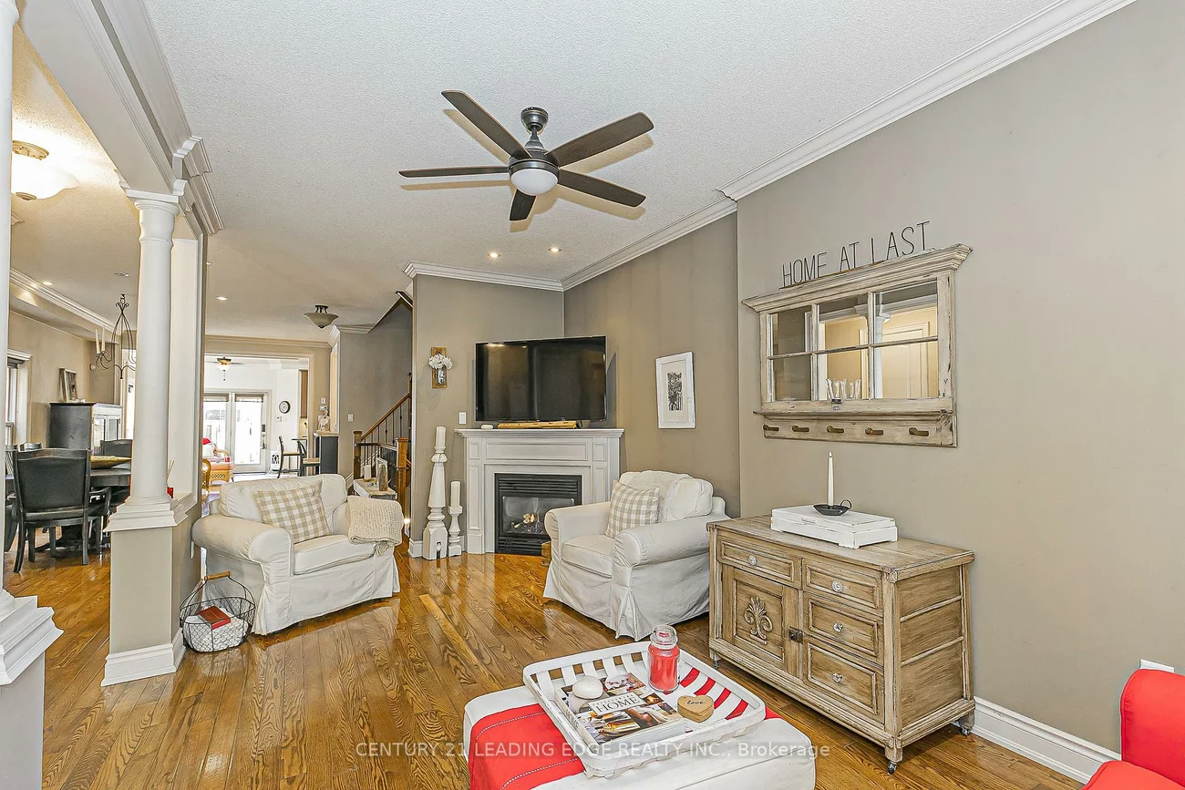 34A, WASHINGTON, Old Markham Village, Markham