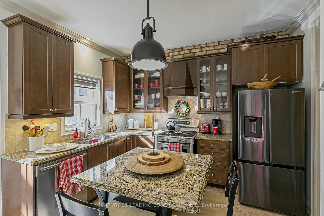 34A, WASHINGTON, Old Markham Village, Markham