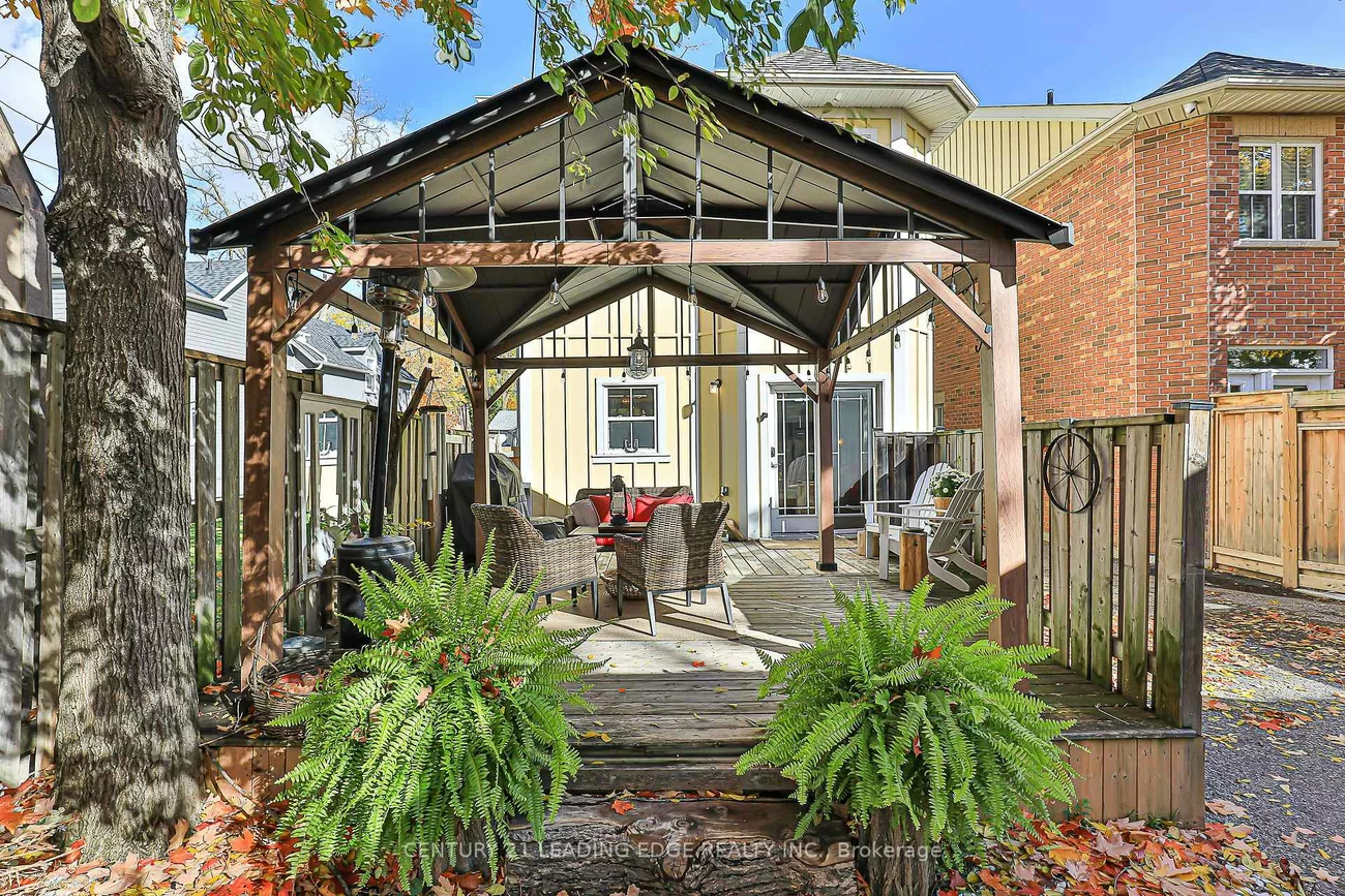 34A, WASHINGTON, Old Markham Village, Markham