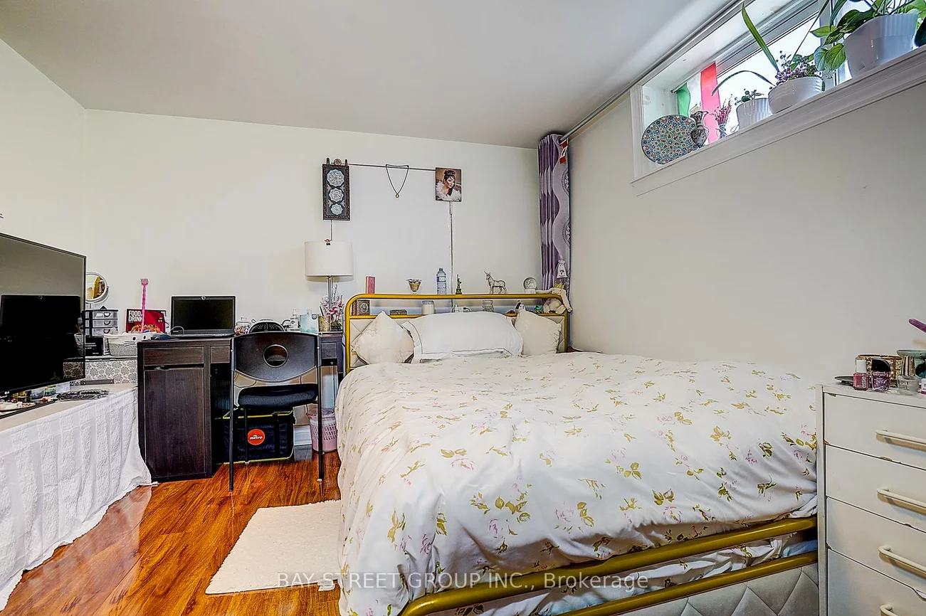 93, Clark, Thornhill, Markham