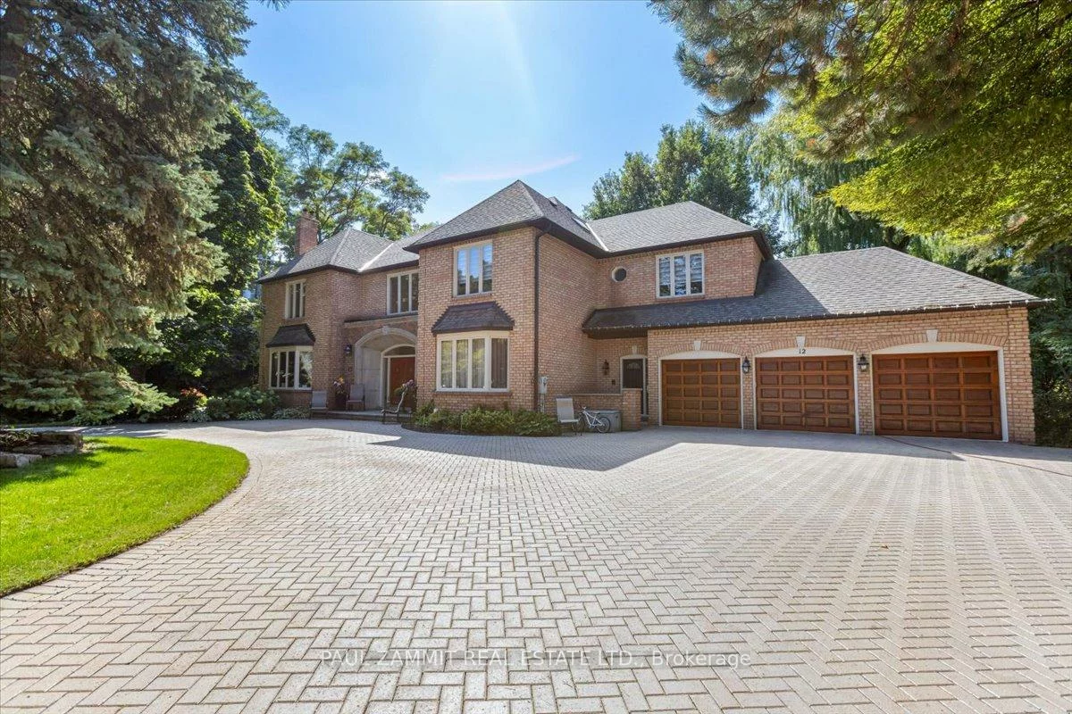 12, Old English, Bayview Glen, Markham