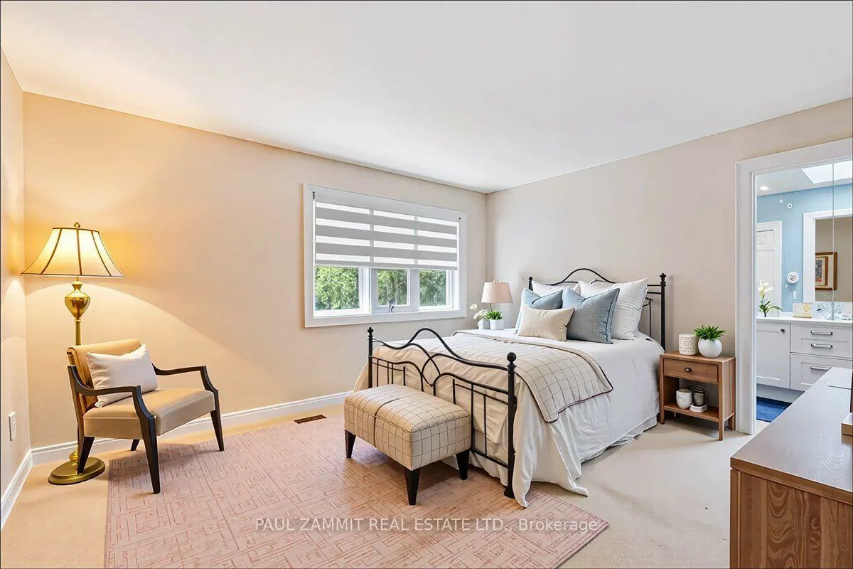 12, Old English, Bayview Glen, Markham