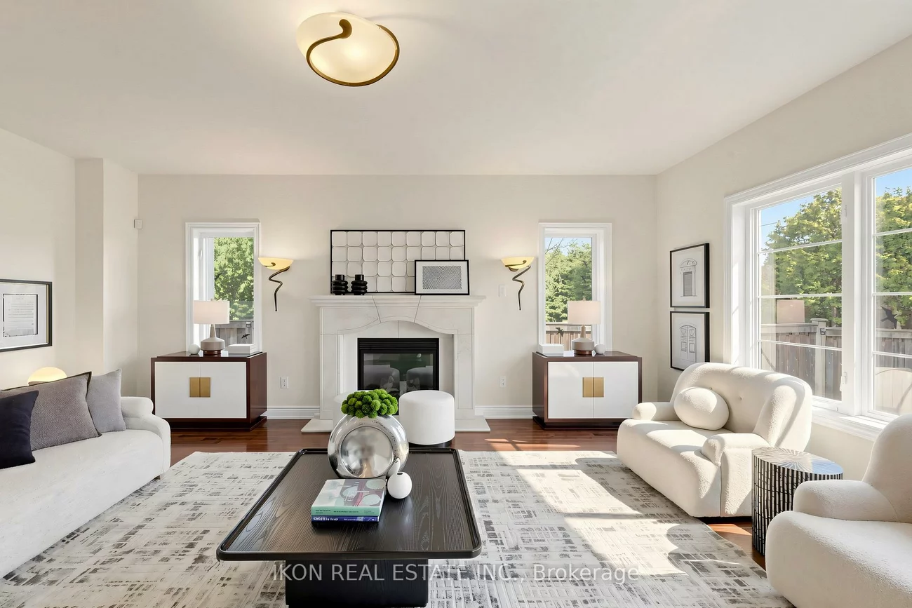 20, 16th, Unionville, Markham