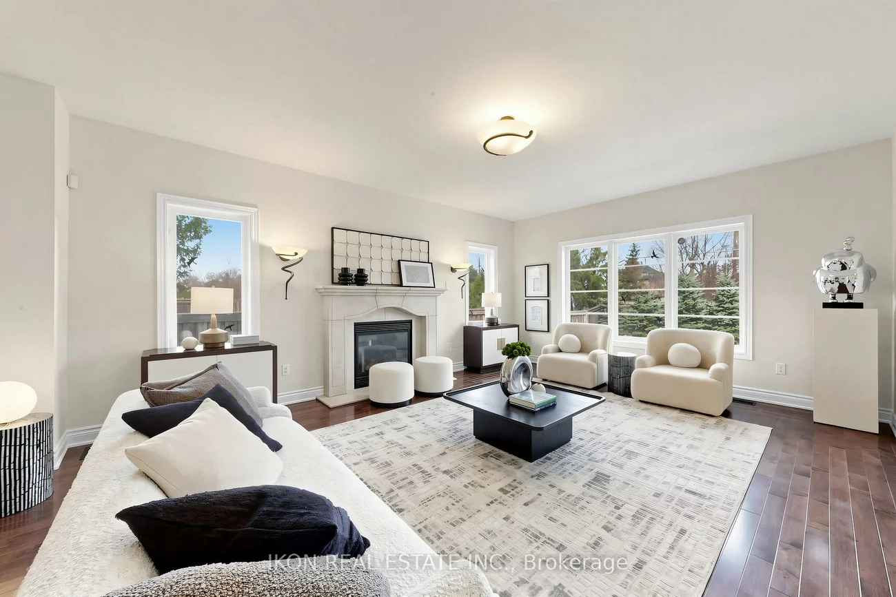 20, 16th, Unionville, Markham
