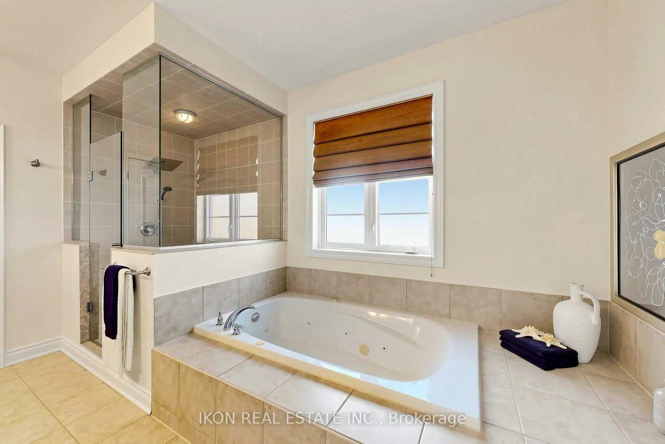 20, 16th, Unionville, Markham