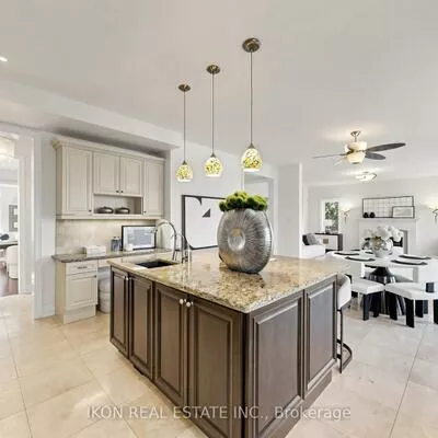 20, 16th, Unionville, Markham