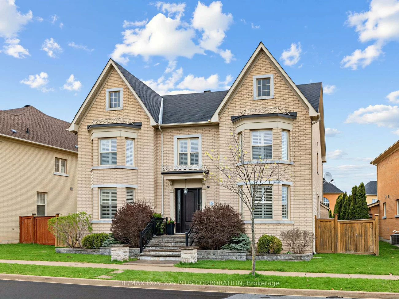 81, Reflection, Cathedraltown, Markham