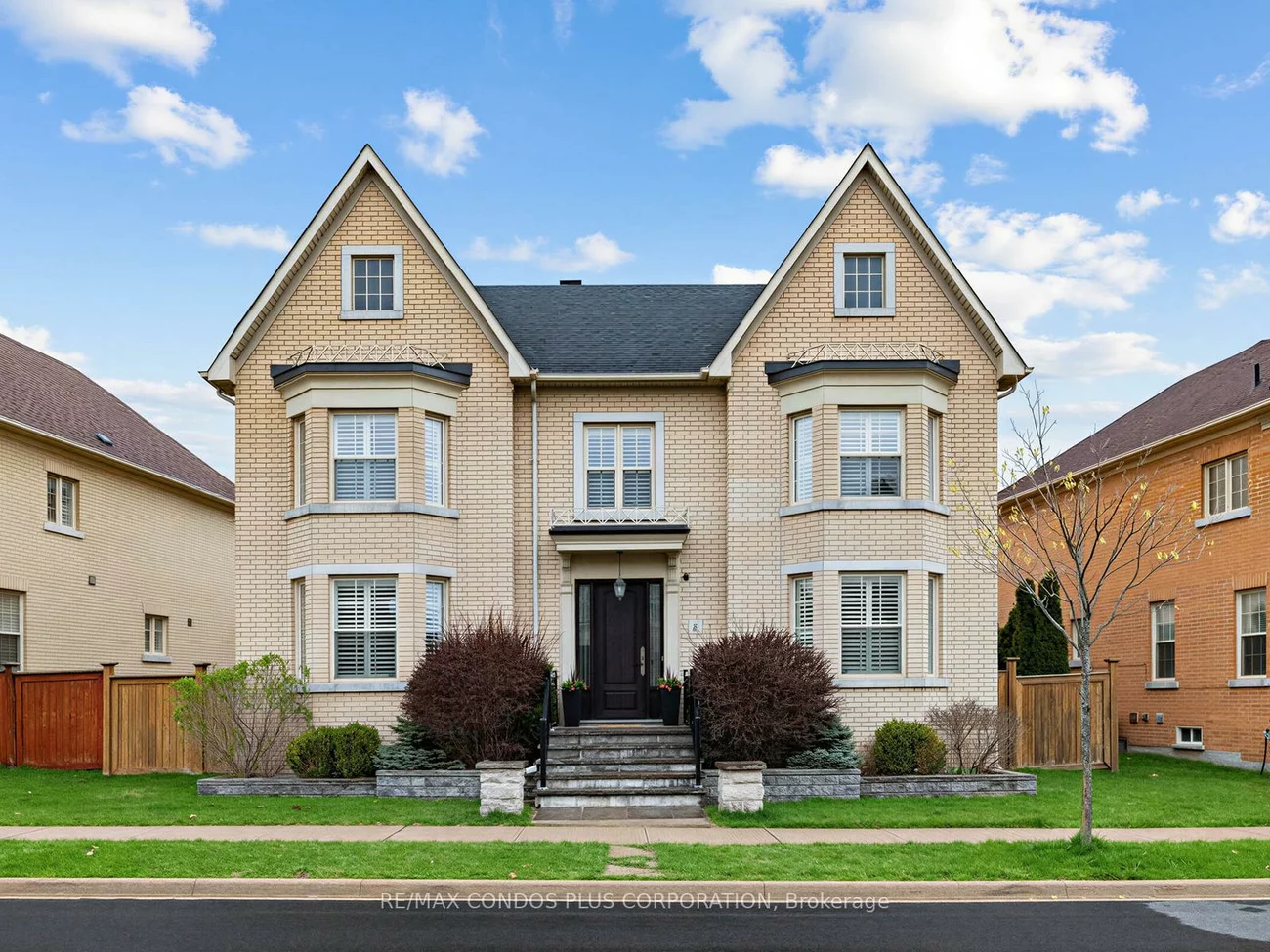 81, Reflection, Cathedraltown, Markham