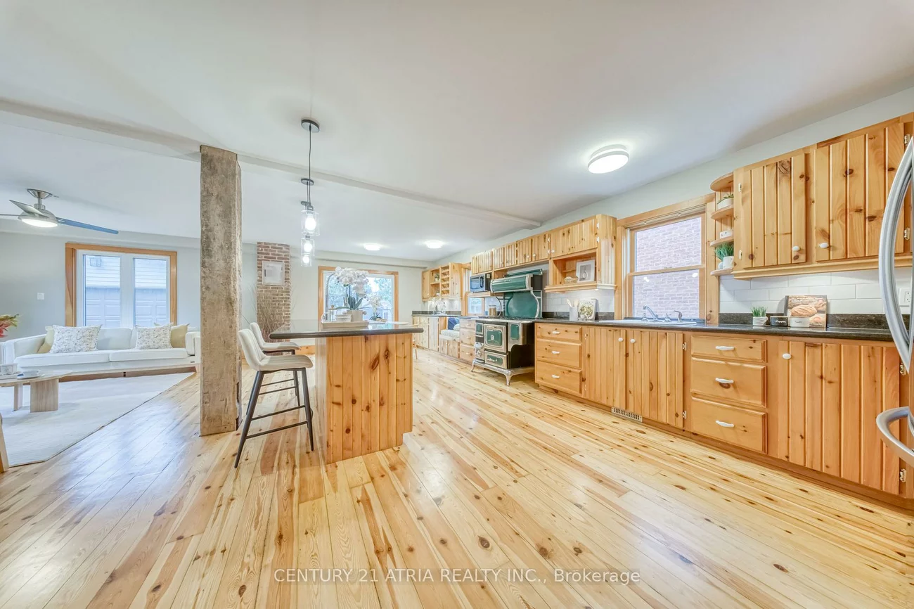 101, Clark, Thornhill, Markham