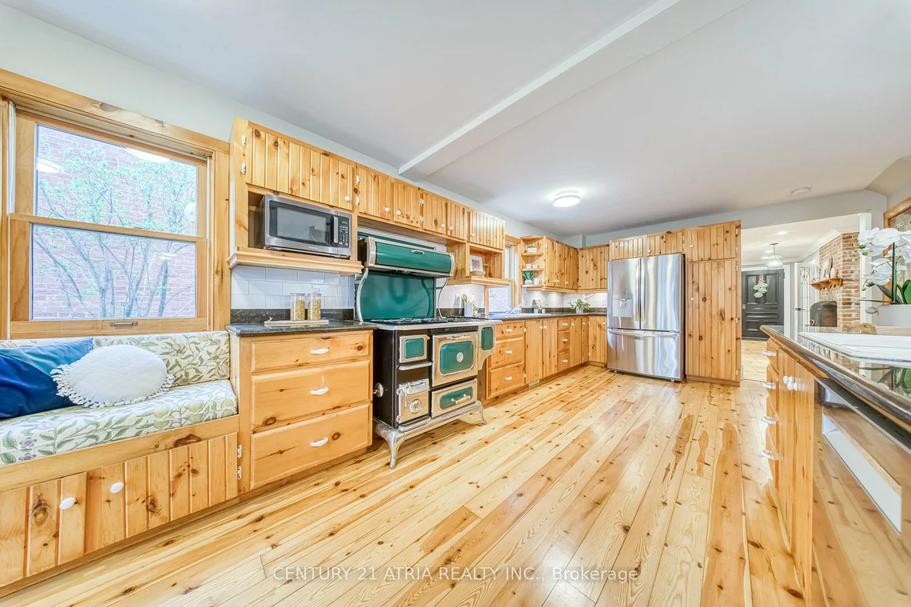 101, Clark, Thornhill, Markham