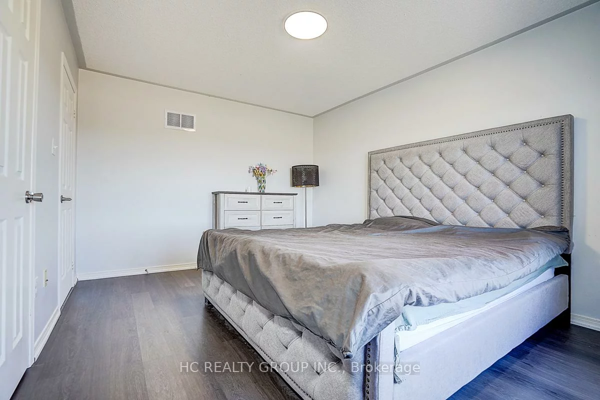 20, Prince Charles, Berczy, Markham