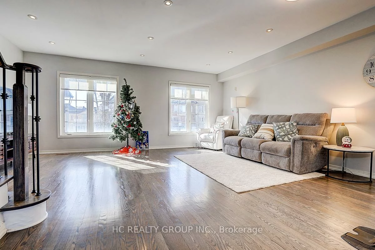 20, Prince Charles, Berczy, Markham