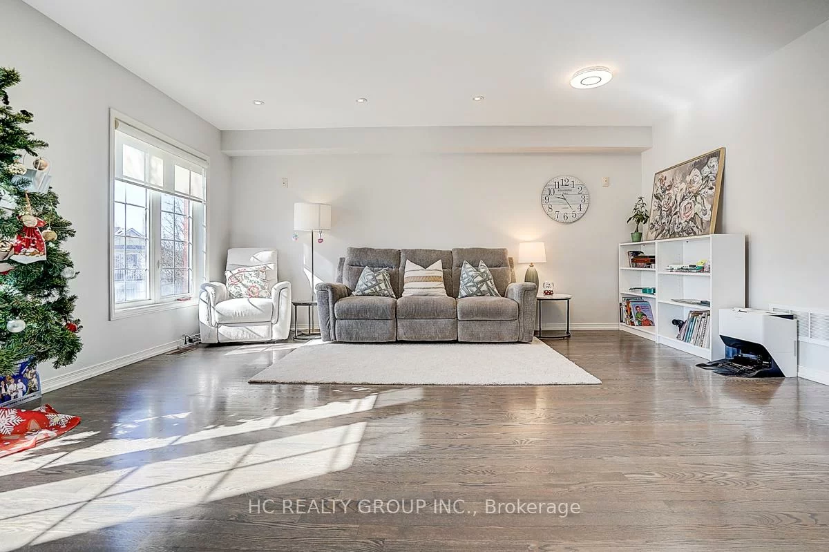 20, Prince Charles, Berczy, Markham