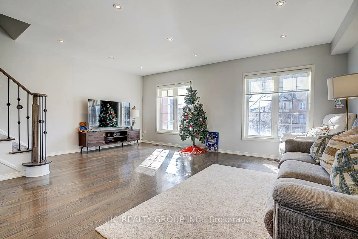 20, Prince Charles, Berczy, Markham