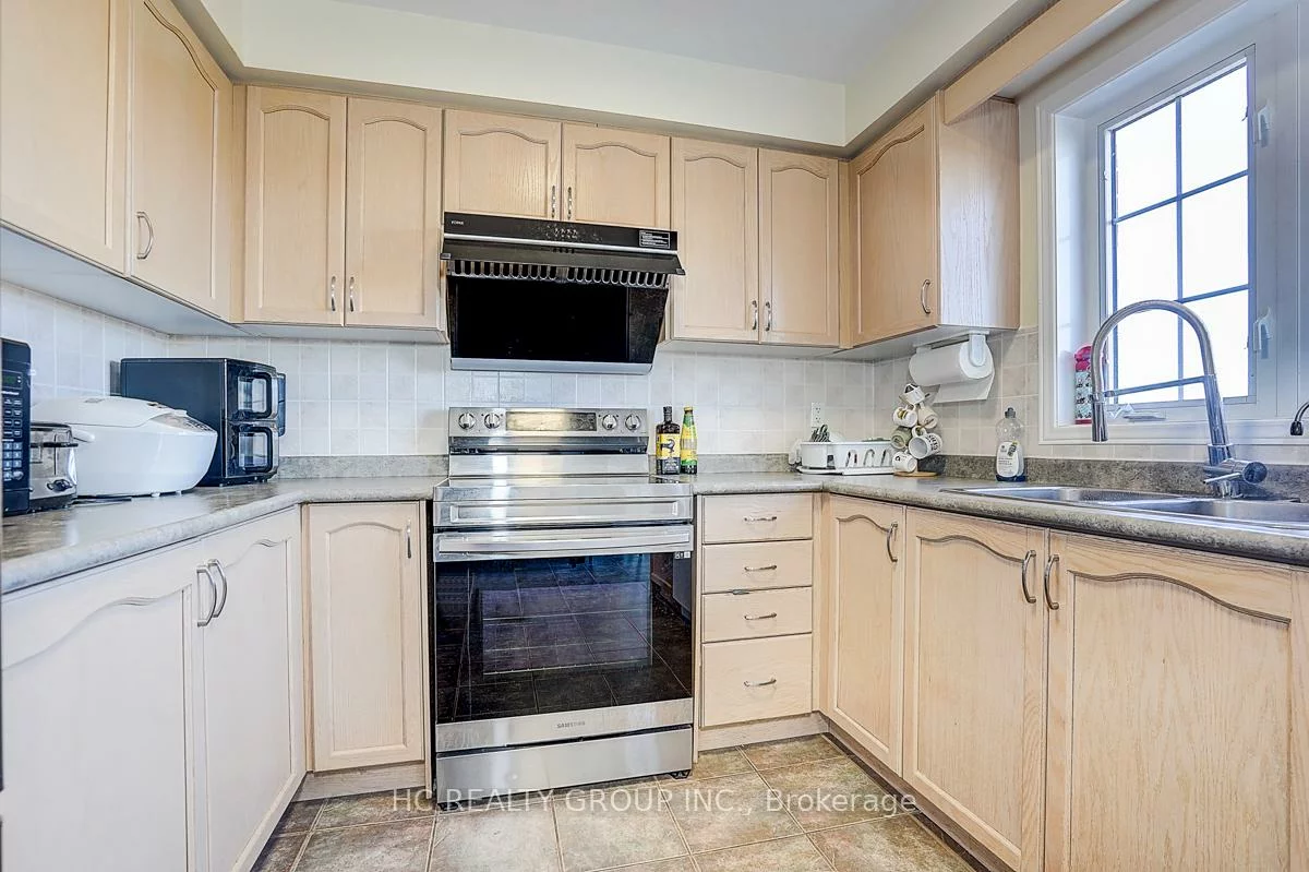 20, Prince Charles, Berczy, Markham