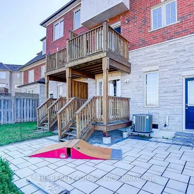 20, Prince Charles, Berczy, Markham