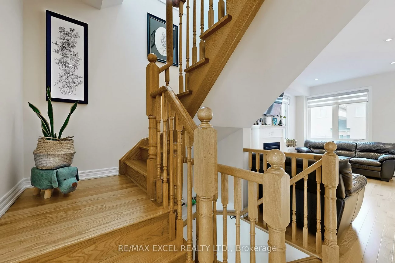 9, Sunnyside Hill, Cornell, Markham