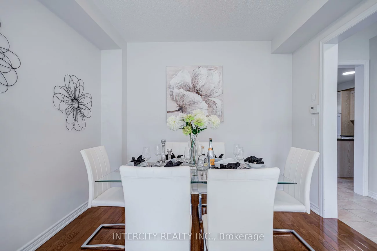 32, Ivory Silk, Cathedraltown, Markham