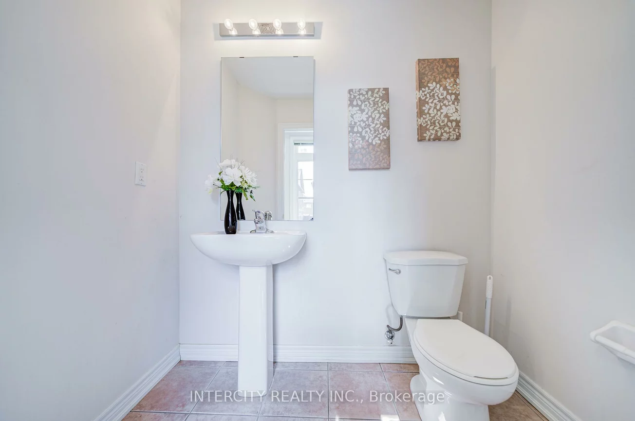 32, Ivory Silk, Cathedraltown, Markham