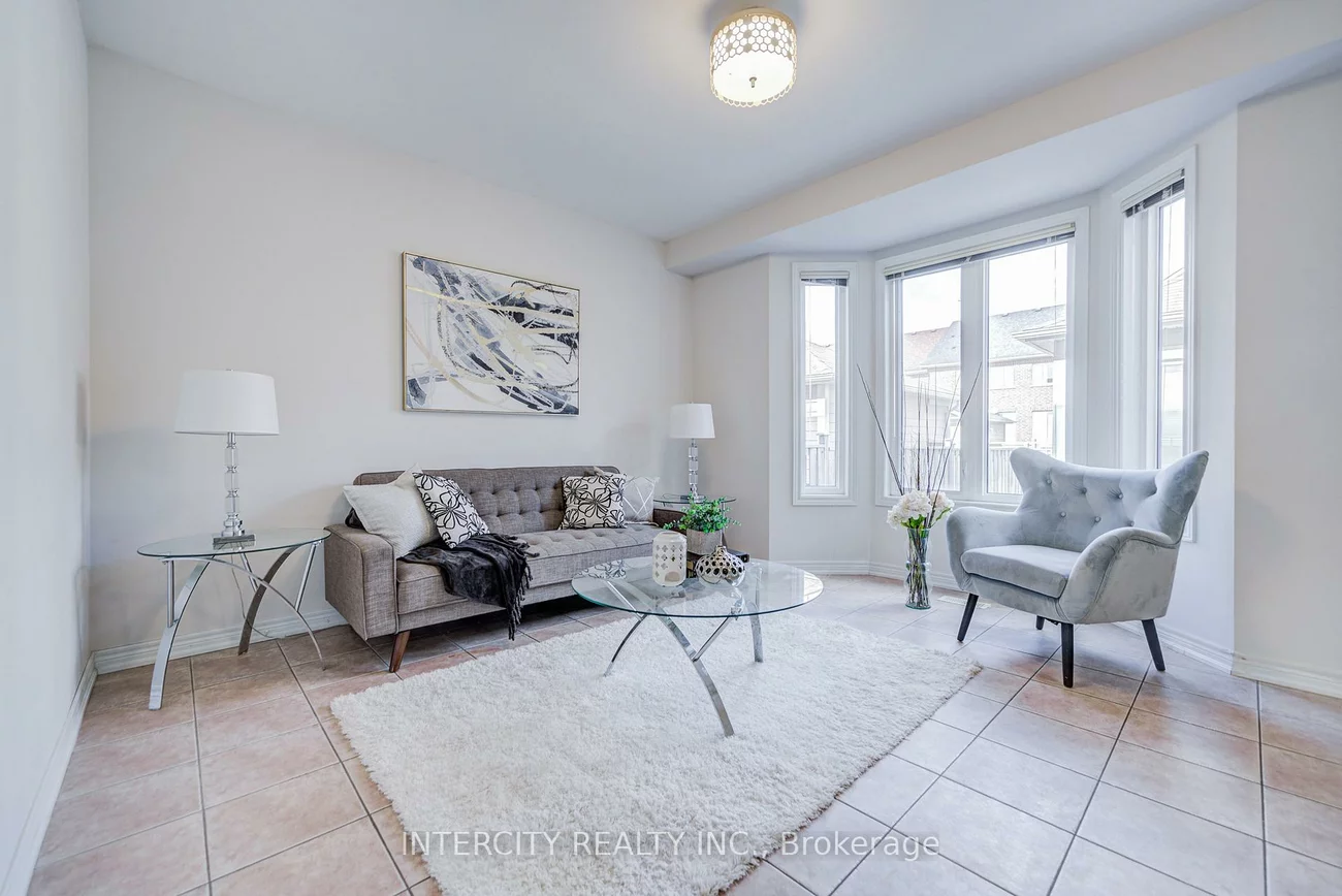 32, Ivory Silk, Cathedraltown, Markham