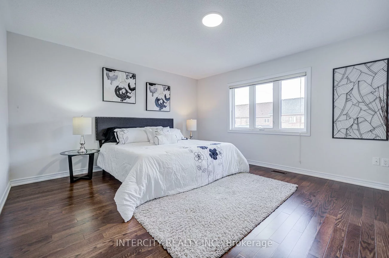 32, Ivory Silk, Cathedraltown, Markham