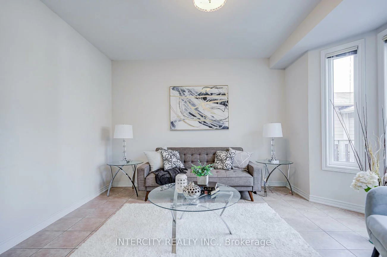 32, Ivory Silk, Cathedraltown, Markham