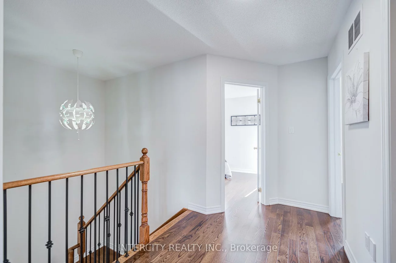 32, Ivory Silk, Cathedraltown, Markham