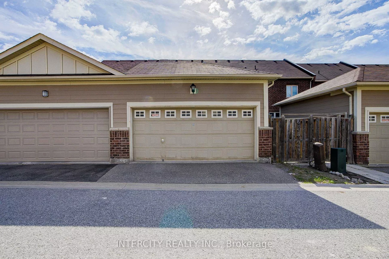 32, Ivory Silk, Cathedraltown, Markham