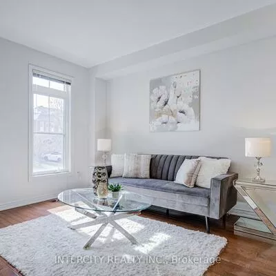 32, Ivory Silk, Cathedraltown, Markham