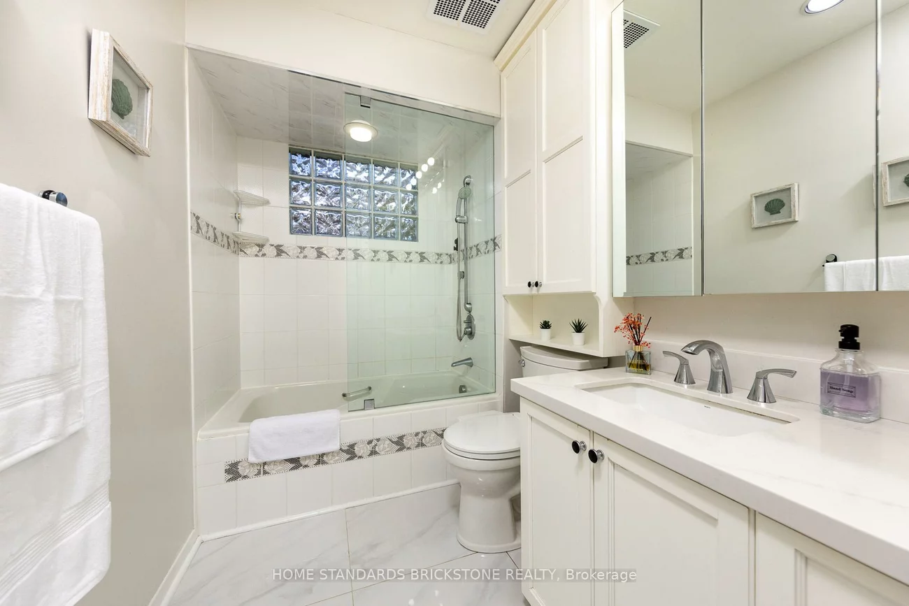 25, Hester, Royal Orchard, Markham