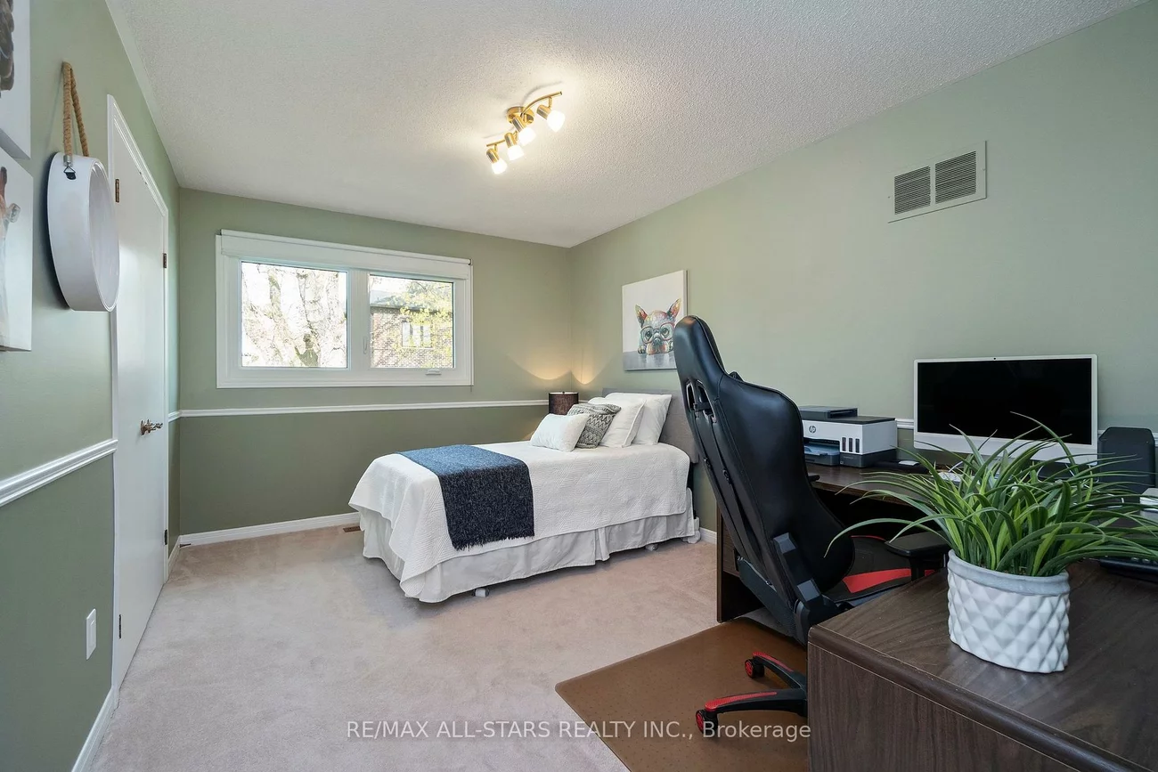 33, Carpenter, Raymerville, Markham