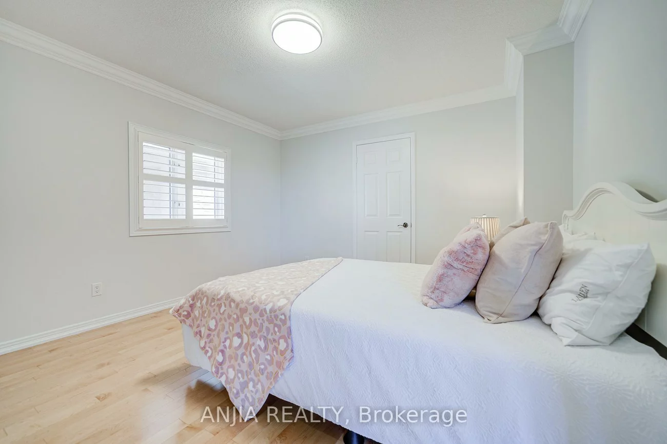 78, Hollylane, Berczy, Markham