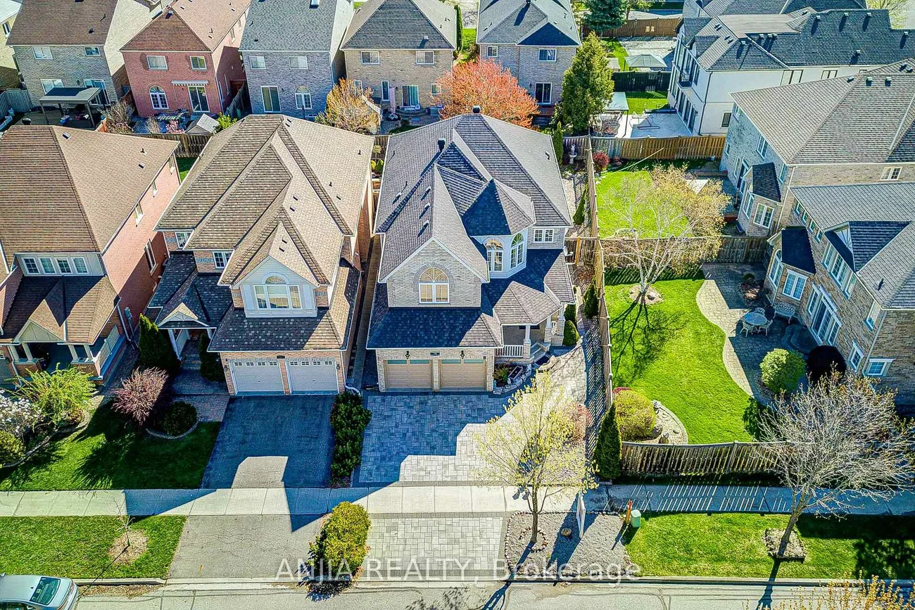 78, Hollylane, Berczy, Markham