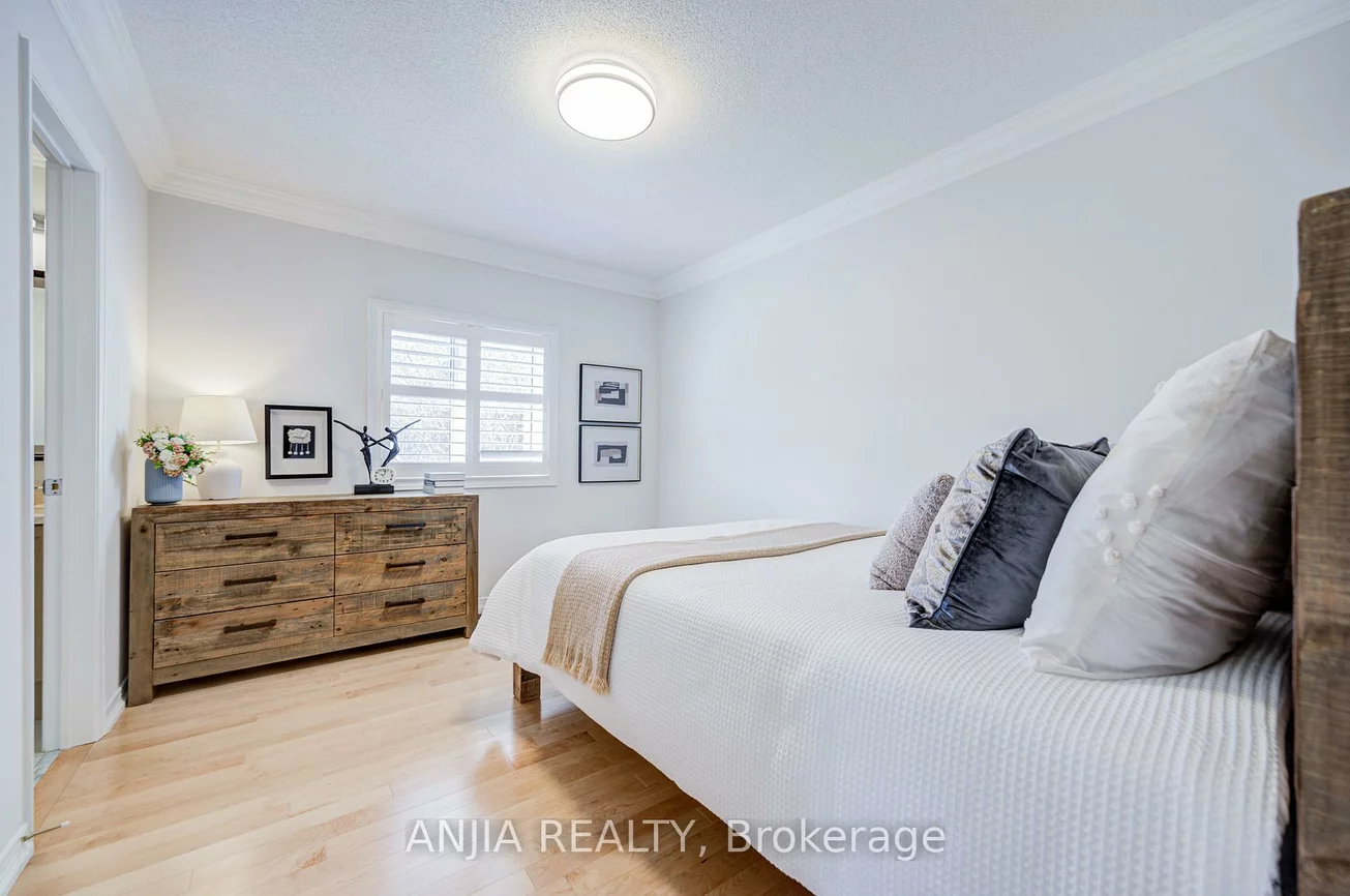 78, Hollylane, Berczy, Markham