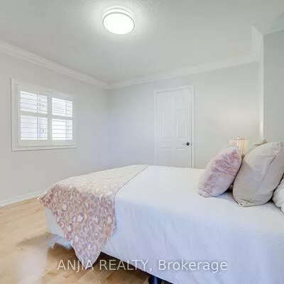 78, Hollylane, Berczy, Markham