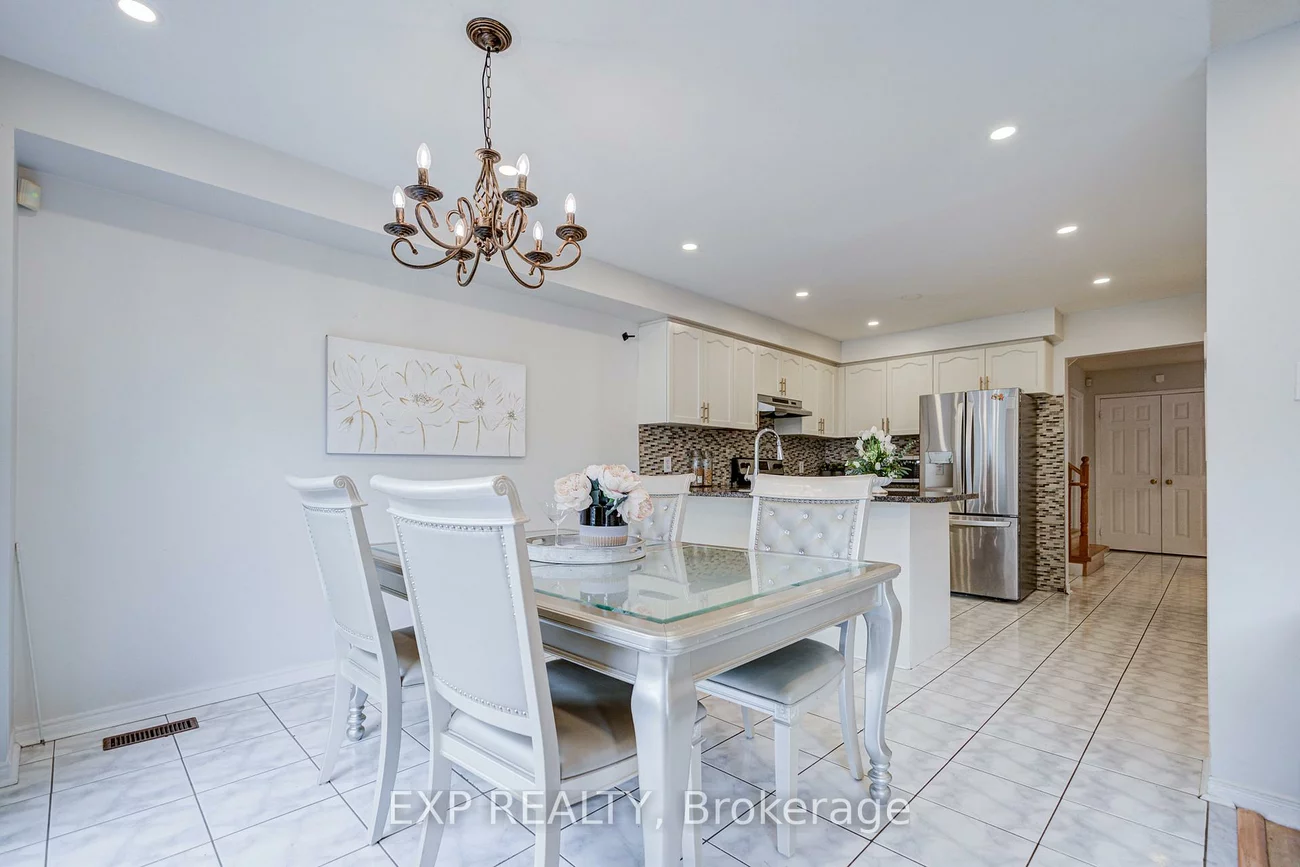 211, Sophia, Middlefield, Markham