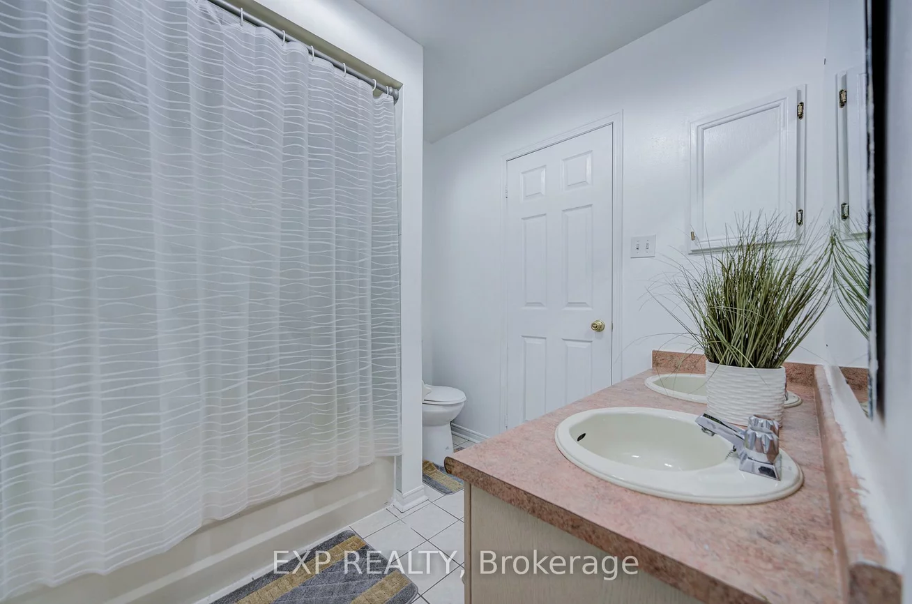 211, Sophia, Middlefield, Markham