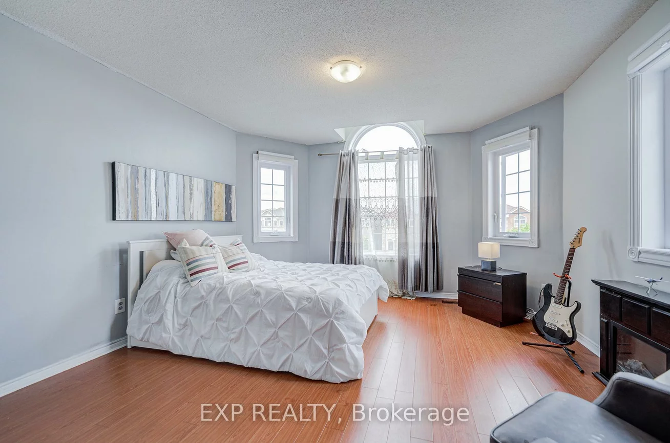 211, Sophia, Middlefield, Markham
