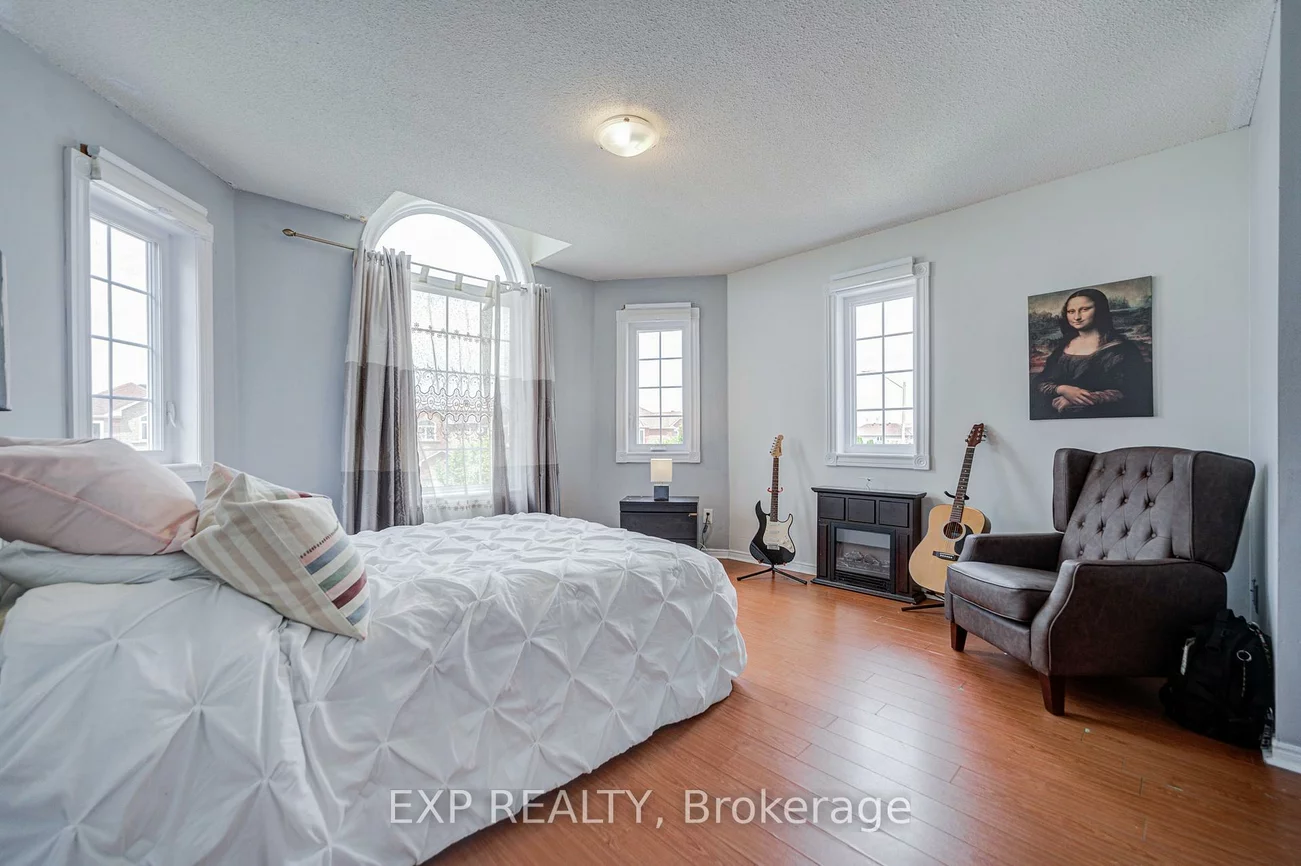 211, Sophia, Middlefield, Markham