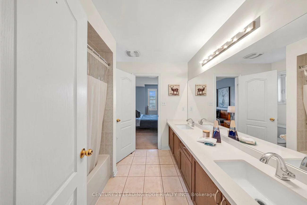 40, Ann Louise, Cedarwood, Markham